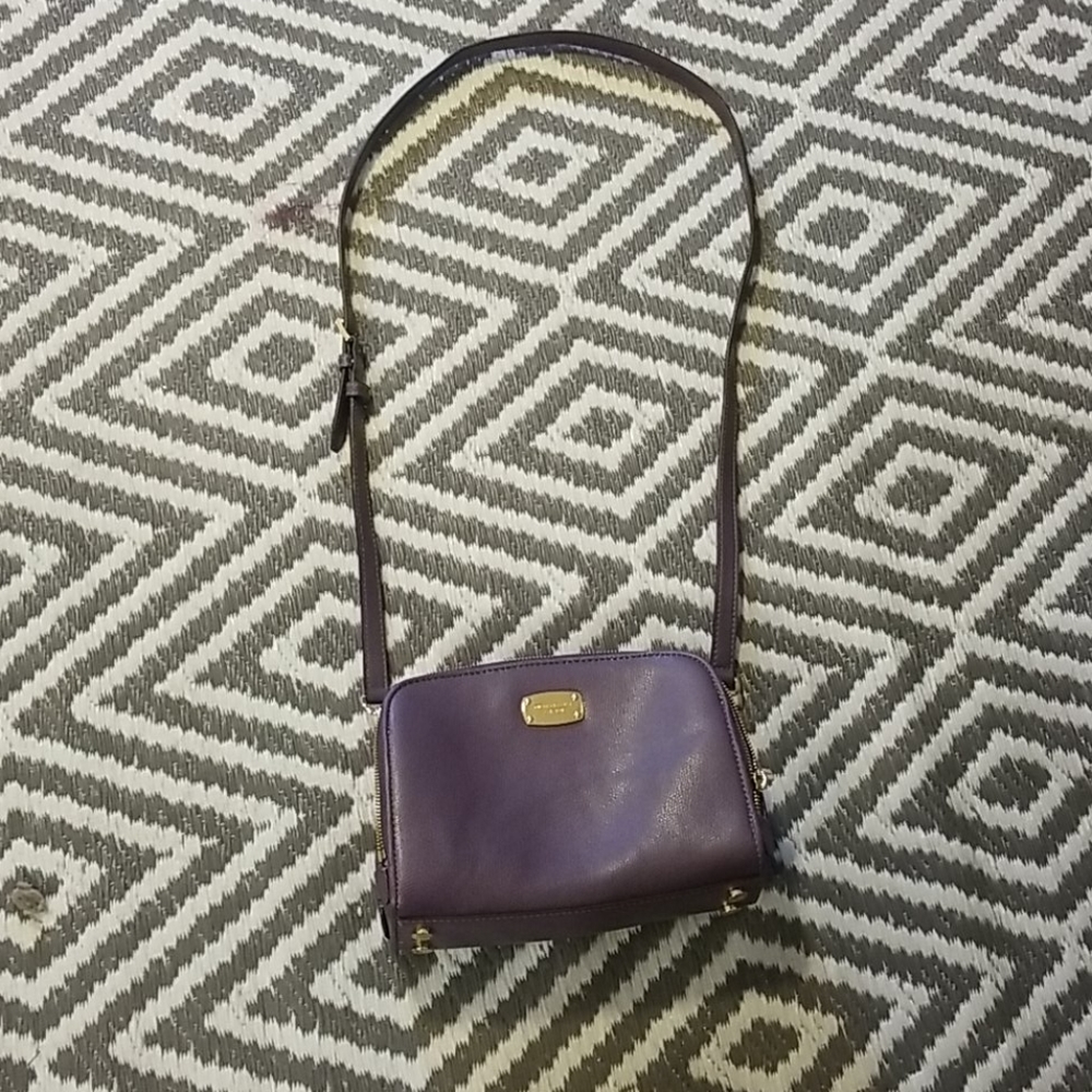 Nwot purple Authentic MK purse
